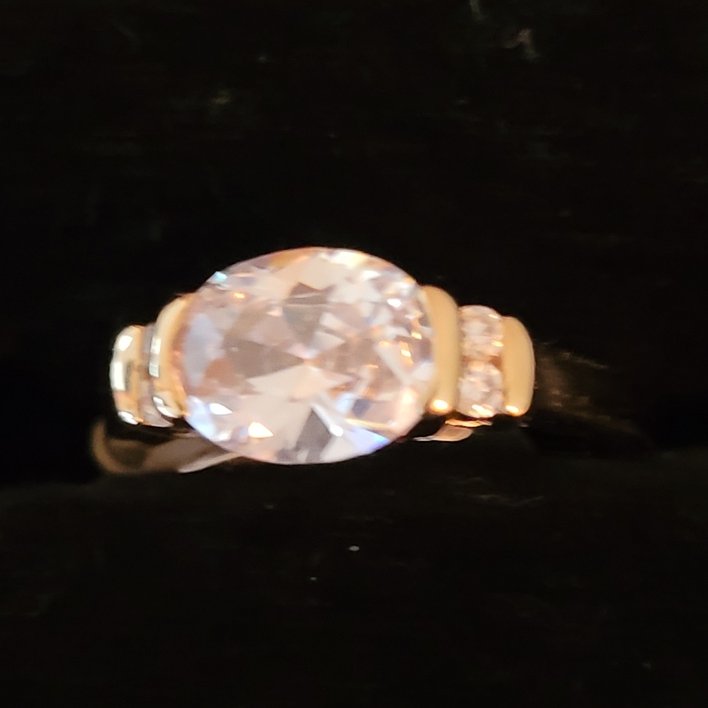 Ring - Picture 2 of 7